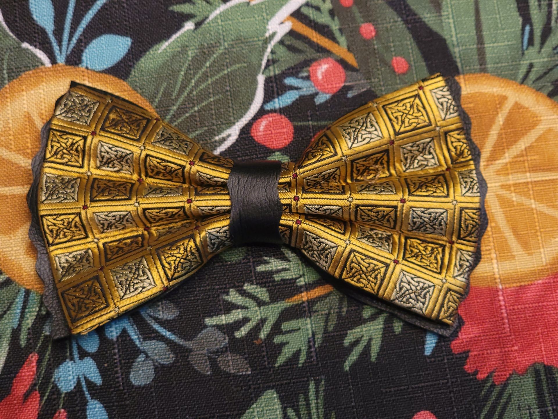 The Vernon BowTie from HipBows